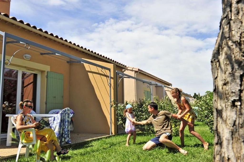 Residence Goelia Le Mas Des Arenes Mouries Exterior foto