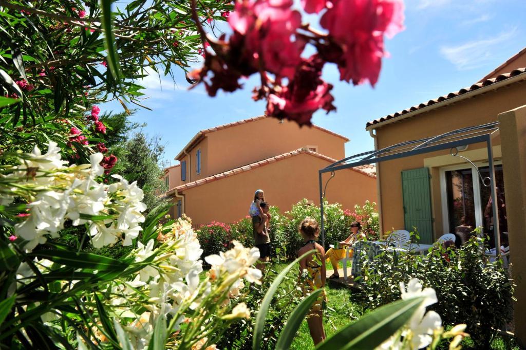 Residence Goelia Le Mas Des Arenes Mouries Exterior foto